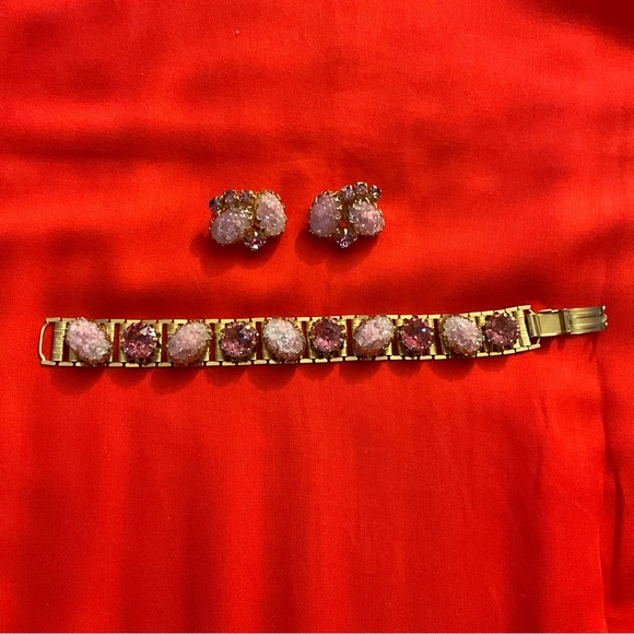Jewelry - Vintage bracelet and earring set.